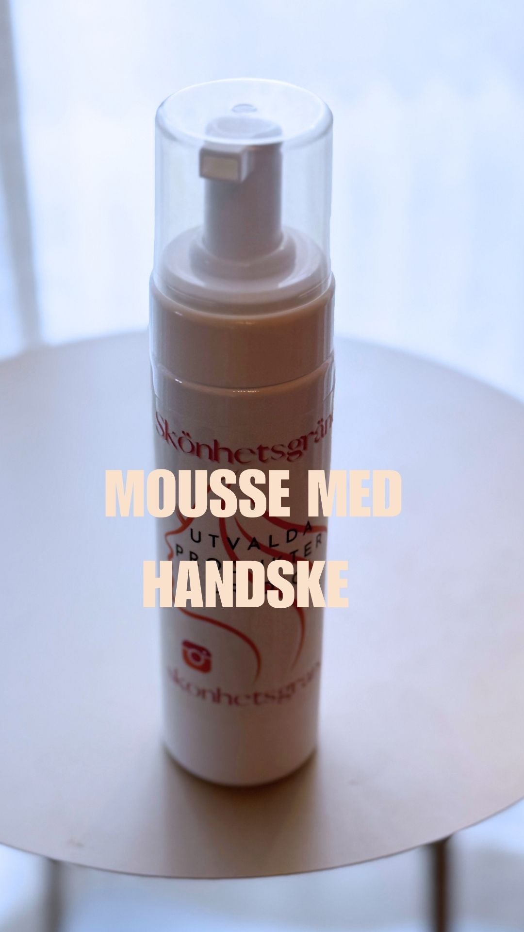 Mousse med handske